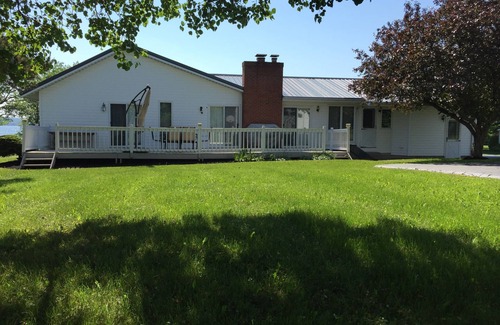 Town of Varick House | Tranquility at its best w/EV charging station
