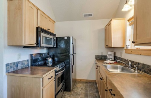 Dover Bay House | Tranquility Base - Courtyard Beach Bungalow