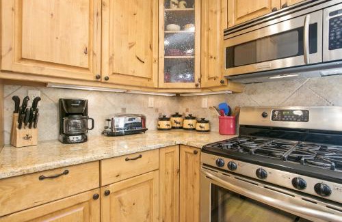 Estes Park House | Tranquility On The River Four - EV #6041 townhouse