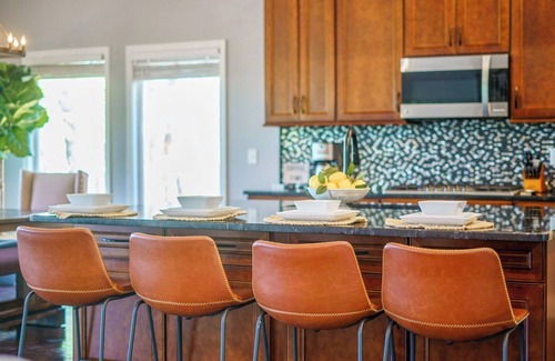 Sevierville Cabin | Tranquility Paradise - A relaxing lakeside retreat!