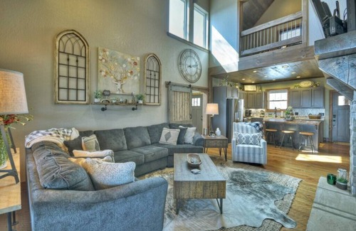Unaka Cabin | Tranquility Perch | Free Night Offer!