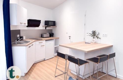 Petit Bourg House | Tranquiloue - Petite Maison à 10 min du PuyduFou