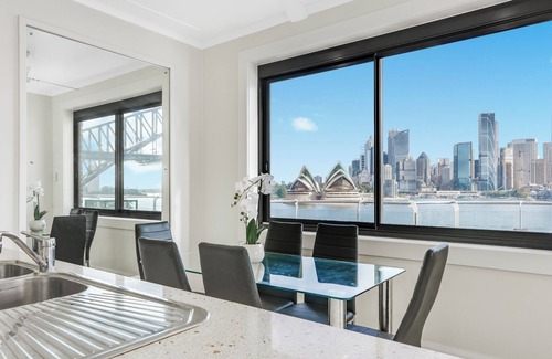 Kirribilli Apartment | Transcending Views