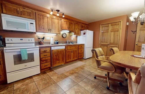 West Yellowstone Condo | Trapper Condo Unit 7