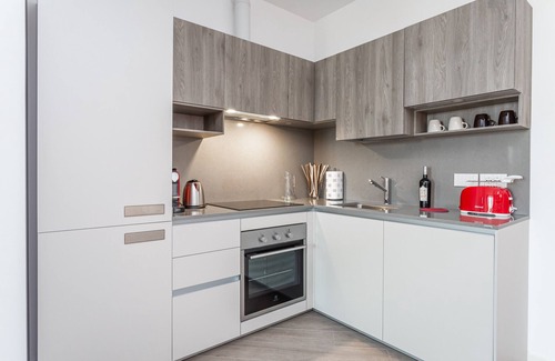 Gianicolense Apartment | Trastevere Modern Terraced Apt