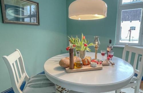 Ahlbeck House | traumHaff denkmalgeschützter Amalienhof Sauna, offener Kamin, Hund