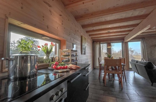 Vogelsang-Warsin House | traumHaff® Cozy coastal chalet made entirely of larch wood with fireplace & sauna Baltic Sea