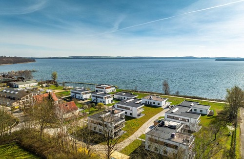 Schwerin House | Traumhaft Gelegener Ferienbungalow Direkt am Schweriner See