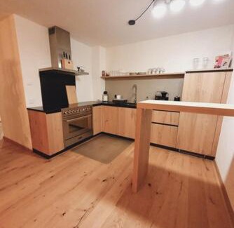 Unterschonau Apartment | Traumhafte Ferienwohnung im alpinen Stil in Traumlage
