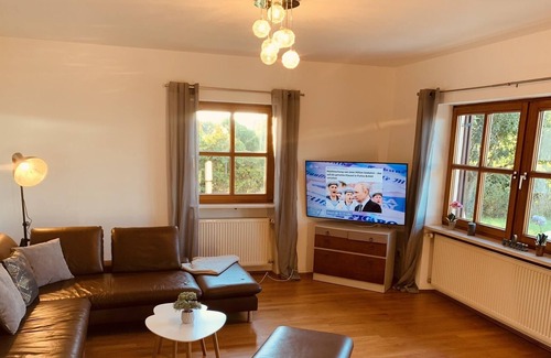 Thyrnau Apartment | Traumhaftes Haus mit Wintergarten und Kamin