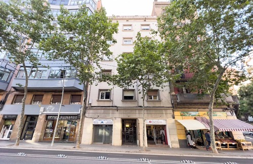 El Baix Guinardo Apartment | Trav 3 habitaciones 1-2 · 3h