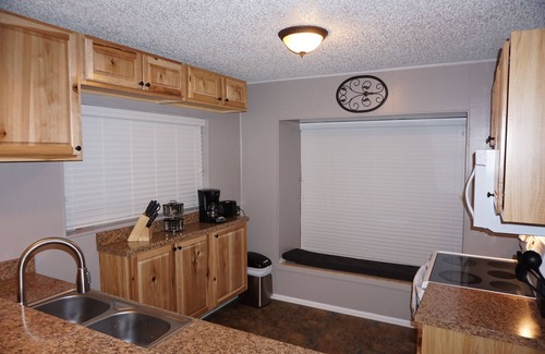 Fairplay Condo | Travel Nurse, Remote Work. Close To Breckenridge & Summit Co. Enjoy Colorado!