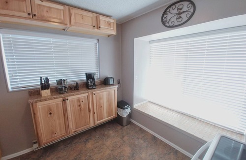 Fairplay Condo | Travel Nurse, Remote Work. Close To Breckenridge & Summit Co. Enjoy Colorado!