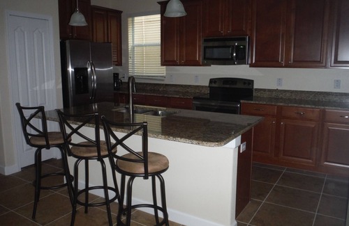 Lindfields House | Travel to Disney, and stay like your home!