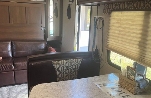 Fairview House | Travel Trailer in charming Fairview