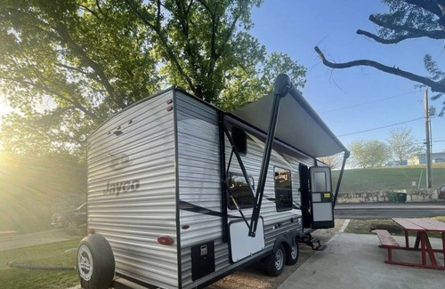 Georgetown House | Travel trailer vacation spot for pickup/delivery