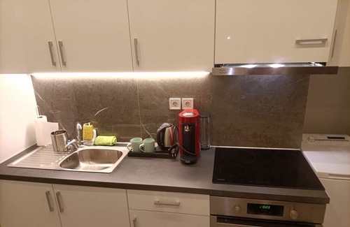 Ampelokipoi Apartment | Traveler's Nest