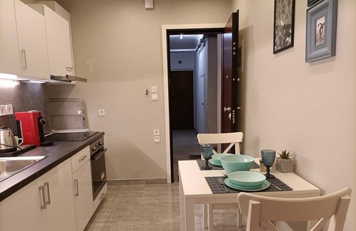 Ampelokipoi Apartment | Traveler's Nest