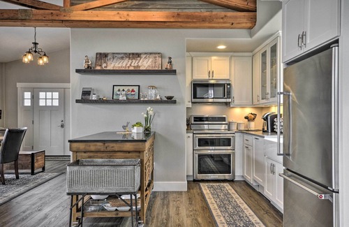 Stafford - Tualatin Valley Apartment | 'Traveler's Retreat' Studio w/Patio & Yard!
