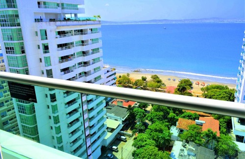 Castillogrande Apartment | Travelers Orange Cartagena