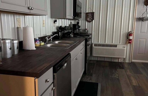 Windsor Cabin | Travelers Rest - A Cozy Waystation on Your Travels