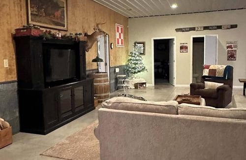 Windsor Cabin | Travelers Rest - A Cozy Waystation on Your Travels