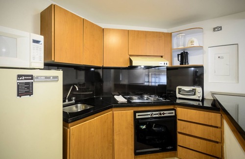 La Carolina Apartment | Travelers Suites Edificio Fontana Plaza