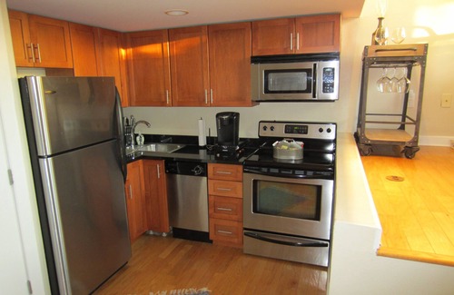 Ballpark Apartment | Traveling Professionals 30+ Day Rental Historic Walkable Loft Downtown Denver