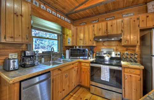 Hidden Lake Cabin | Traveller - Cherry Log