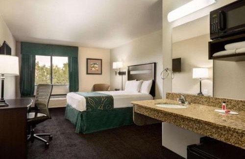 Santa Teresa Hotel | Travelodge by Wyndham Santa Teresa