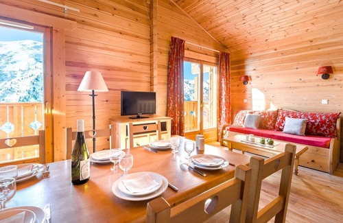 Valmeinier Ski Chalet | travelski home select - Chalets Le Grand Panorama 2 3 stars