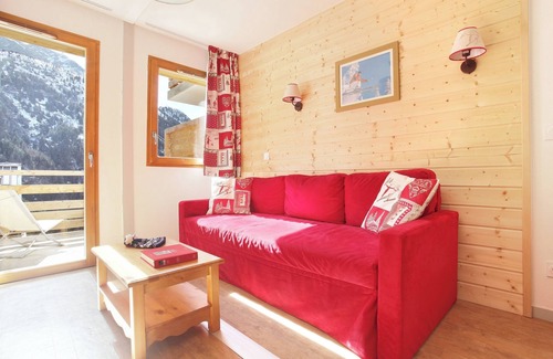 Vaujany Apartment | travelski home select - Résidence Le Crystal 3 stars