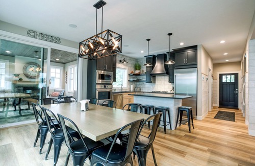 Mayfield Resort | Traverse City Lakemore Resort, Side by Side Luxury Lakefront Homes on Arbutus Lk
