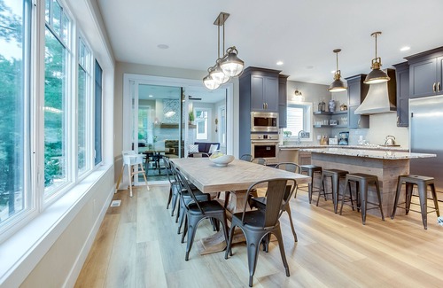 Mayfield House | Traverse City Lakemore Resort Luxury Lakefront Home w/Hot Tub on Arbutus Lake