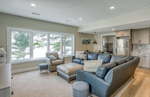 Mayfield House | Traverse City Lakemore Resort Luxury Lakefront Home w/Hot Tub on Arbutus Lake