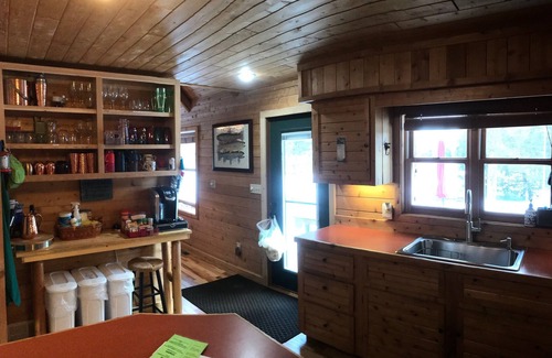 Mayfield Cabin | Traverse City Log Cabin Boardman River - YOUR OUTDOOR OASIS!nSTR LICENSE: 002880