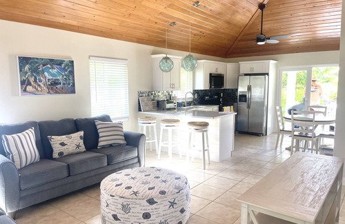 Treasure Cay House | Treasure Cay Marina View with Boat Slip