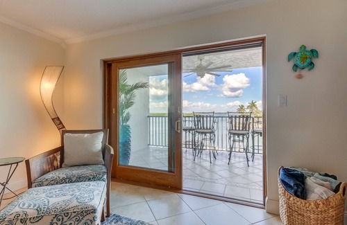 Capri Isle Condo | Treasure Island Isle of Capri Pool 2/2