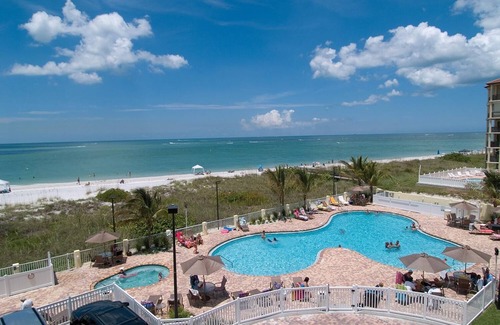 Treasure Island Condo | Treasure Island Escape: 2BR/2BA on Beach