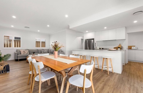 Coolbellup House | Treat on Treeby
