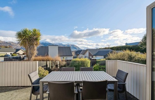 Wanaka Apartment | Treble Cone Views - 3 Bedroom