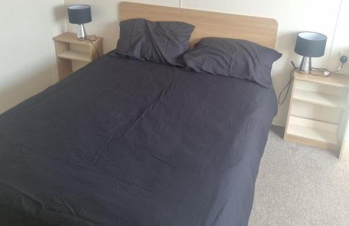 Newton House | Trecco Bay Porthcawl 2-Bed Caravan Sleeps 6