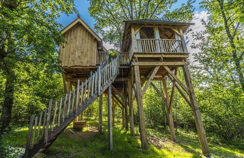 Savignac-de-Miremont Cabin | Tree house with private spa