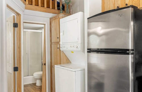 Sperry Cottage | Tree House at CrossTimbers Marina