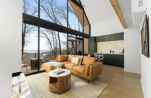 Indian Point House | Tree + House at Indian Point Amazing Lake View