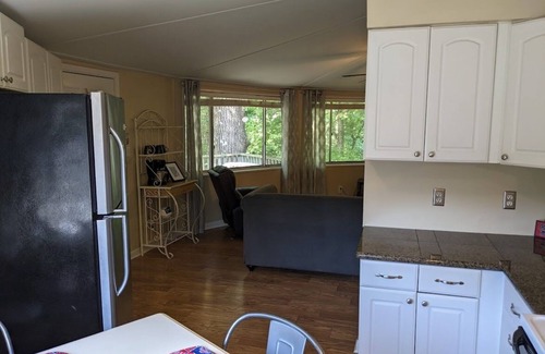 Oxford Condo | Tree House Condo! Great Location! Steps From Campus!