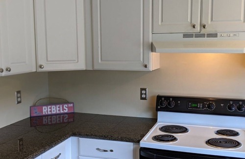 Oxford Condo | Tree House Condo! Great Location! Steps From Campus!