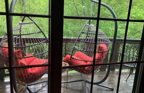 Cottage Grove House | Tree House Luxury Stay
