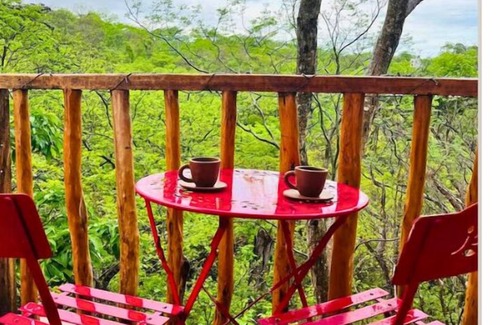 San Juan del Sur Cabin | Tree House. Maderas Beach, San Jun del Sur. 8 minutes from the beach.