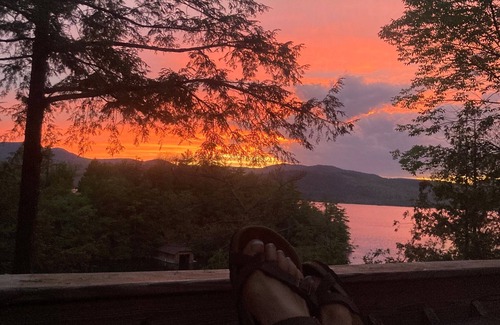Putnam Station Cottage | Tree House Rustic 4 Bdrm Camp, directly on Lake George in a protected bay w/boat